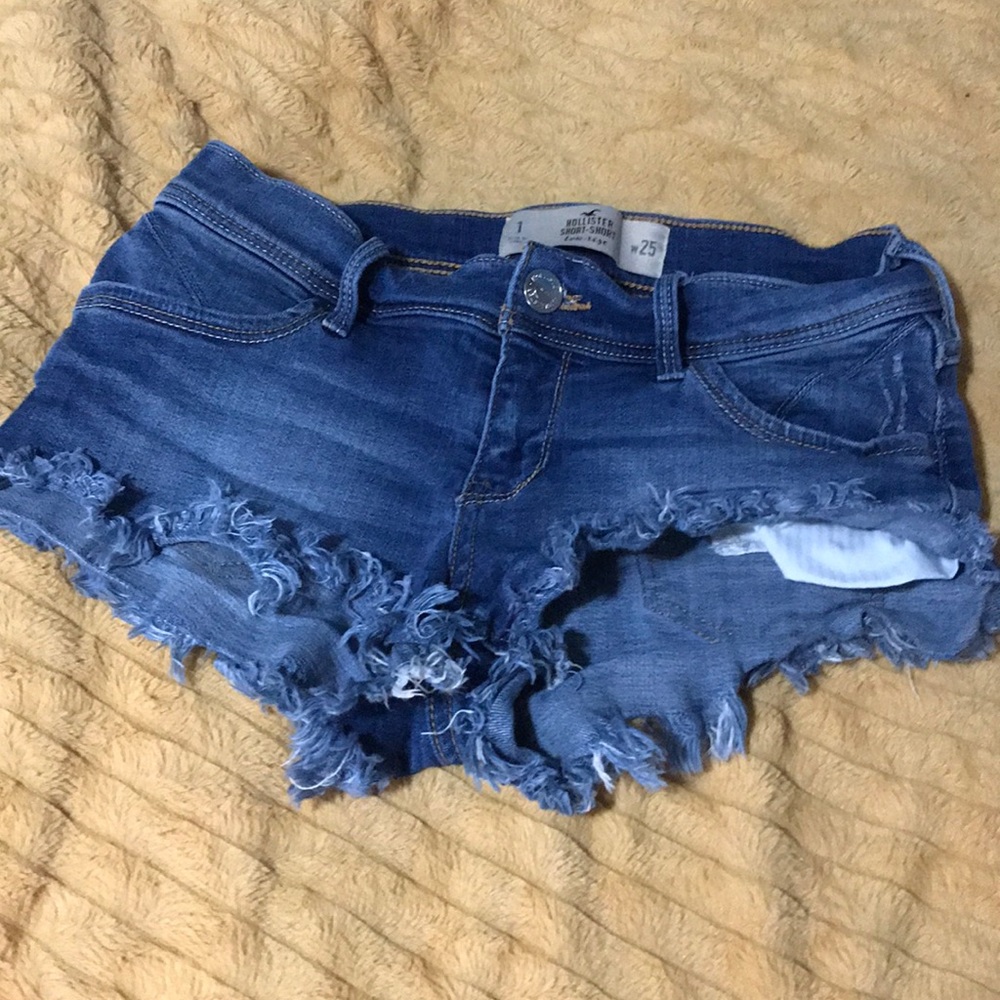 Hollister low rise jean shorts!!!